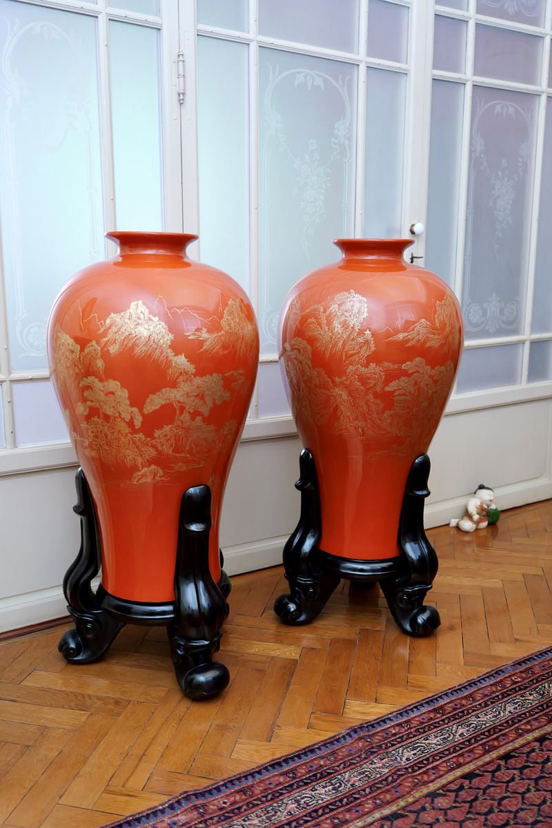 Coppia di vasi in papier-mâché e lacca, Cina, fine XIX–inizi XX secolo