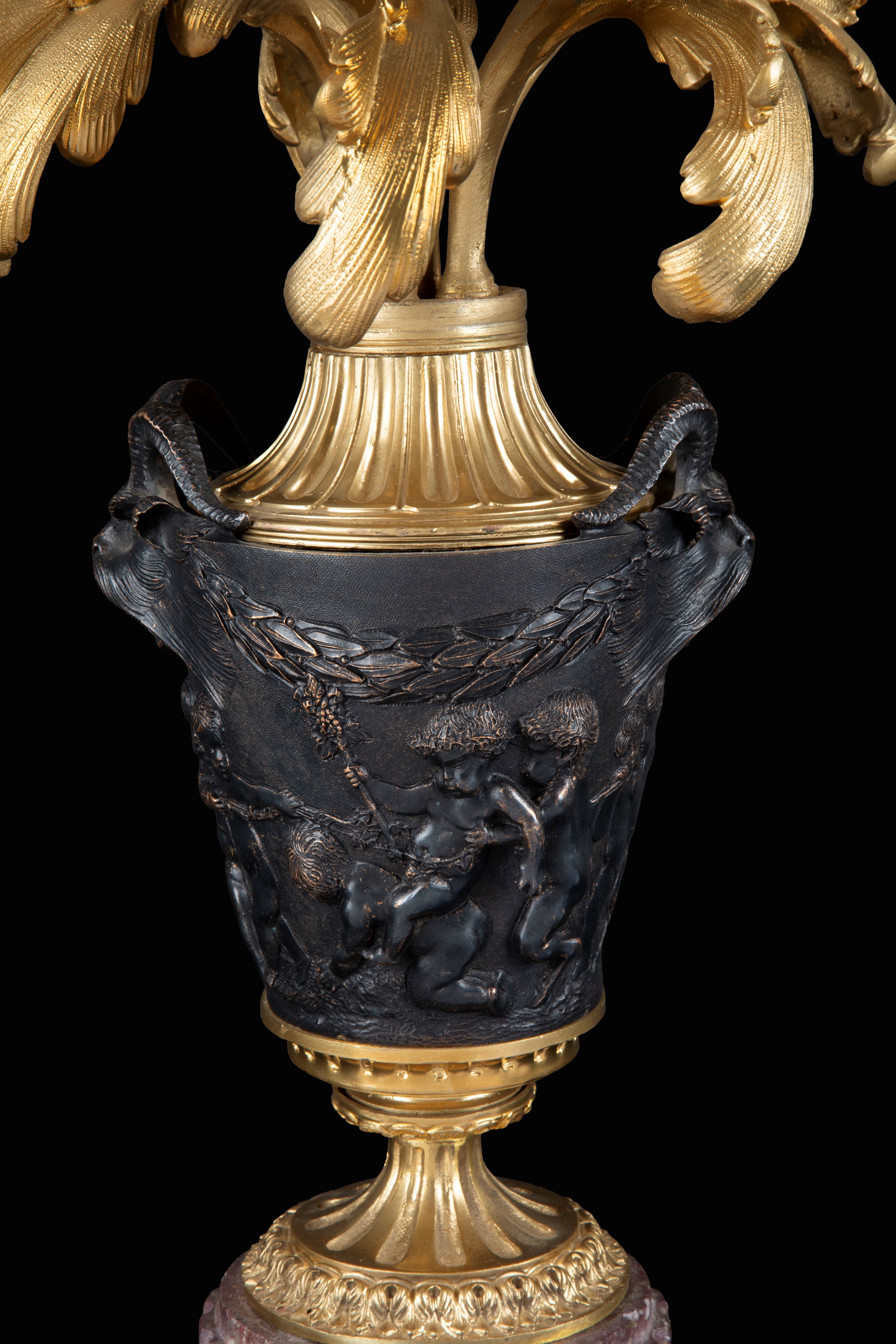 Candelabro a sei fiamme, bronzo dorato e brunito con base in marmo, fine XIX secolo
