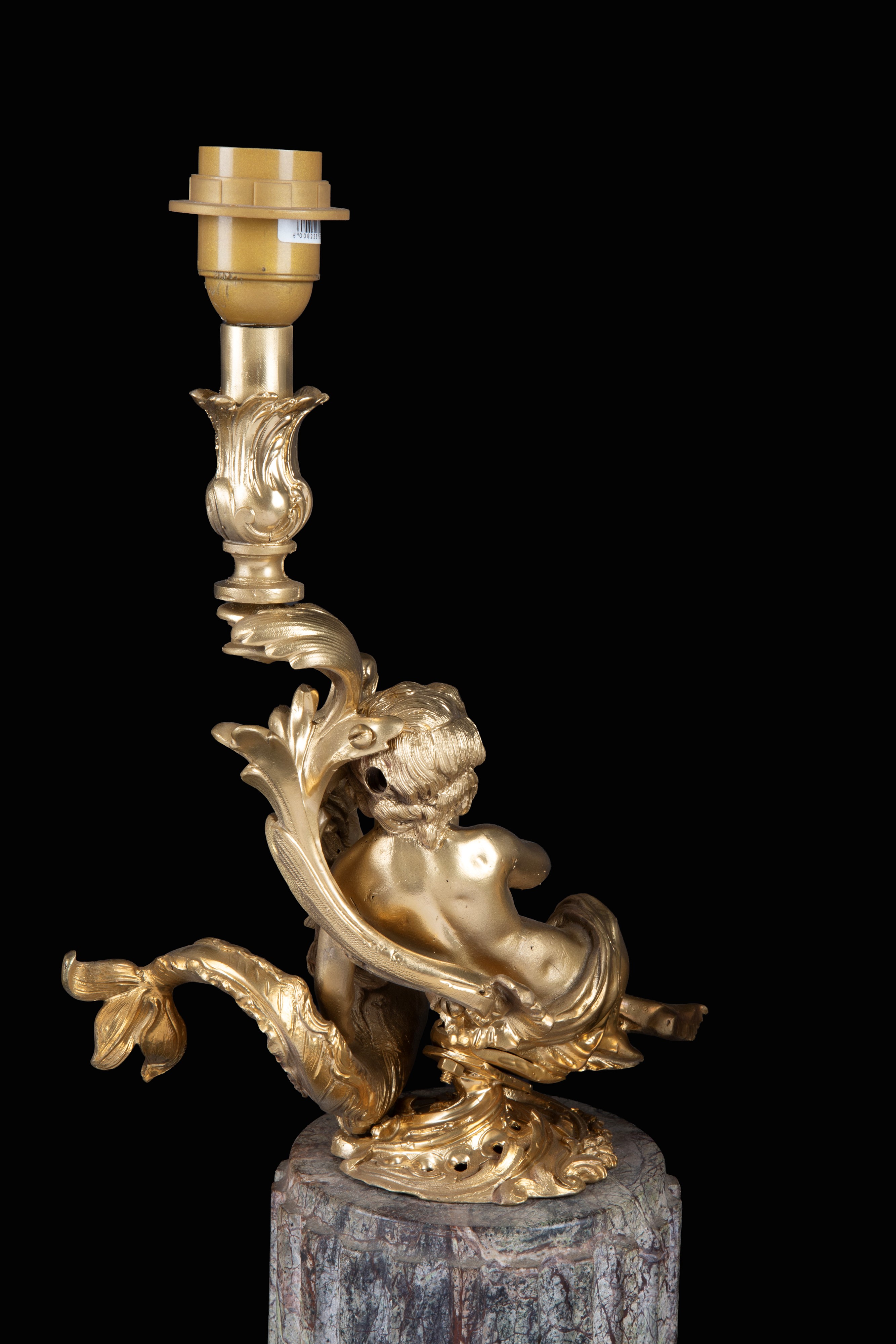 Quattro candelieri, bronzo dorato con putti musicanti e basi in marmo grigio