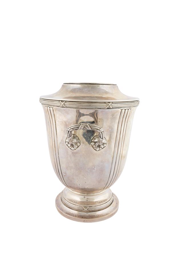 Silver champagne holder