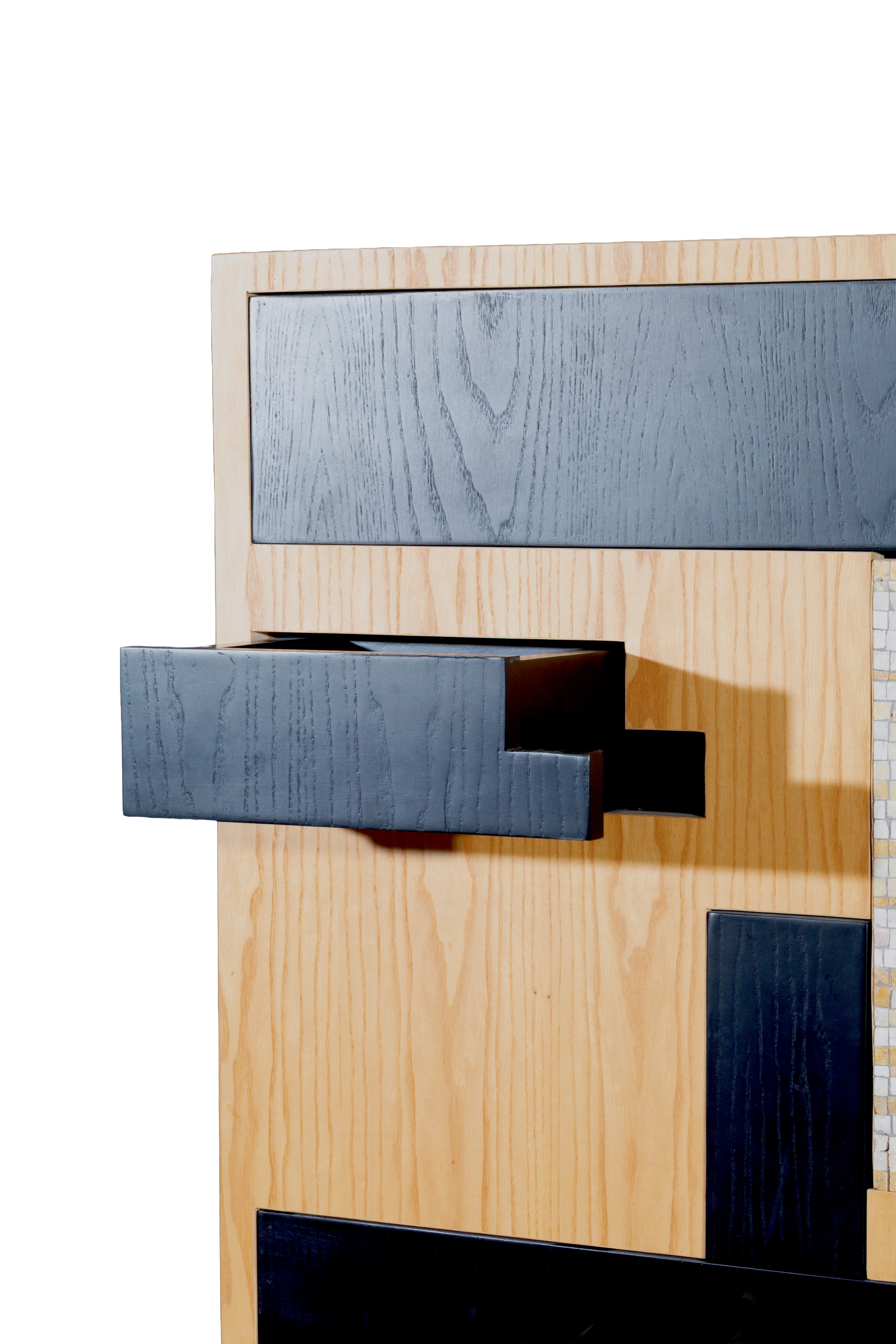 Mimmo Paladino - Scacco al re, mobile scultura in legno e mosaici