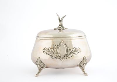 Argentiere J.J. Keith, Porta bon bon in argento 800 sbalzato, cesellato e dorato (Londra, 1847 ci...
