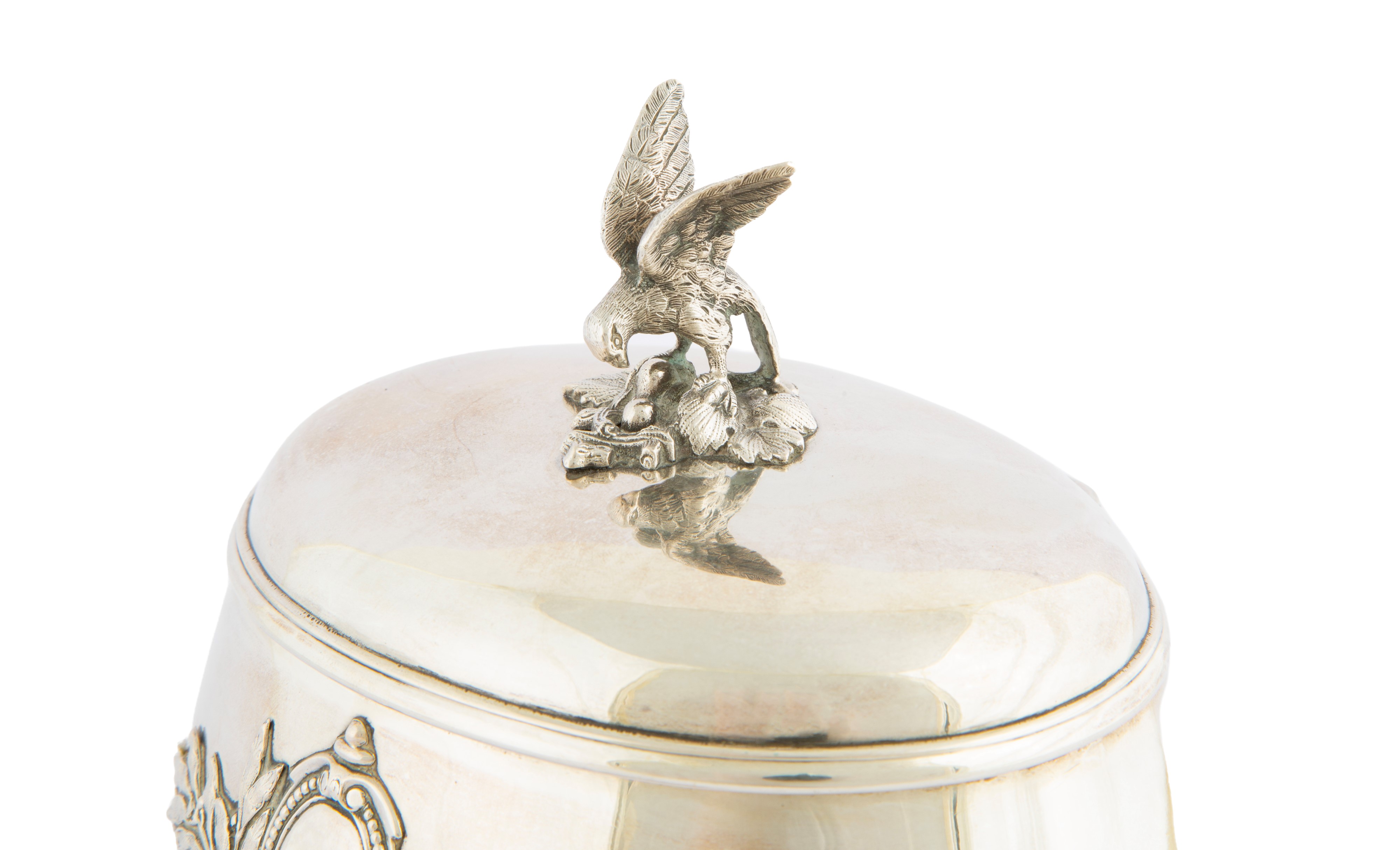 Argentiere J.J. Keith, Porta bon bon in argento 800 sbalzato, cesellato e dorato (Londra, 1847 ci...