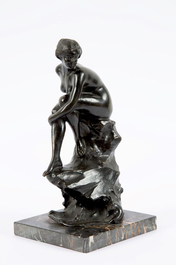 Scultura "DONNA SEDUTA"