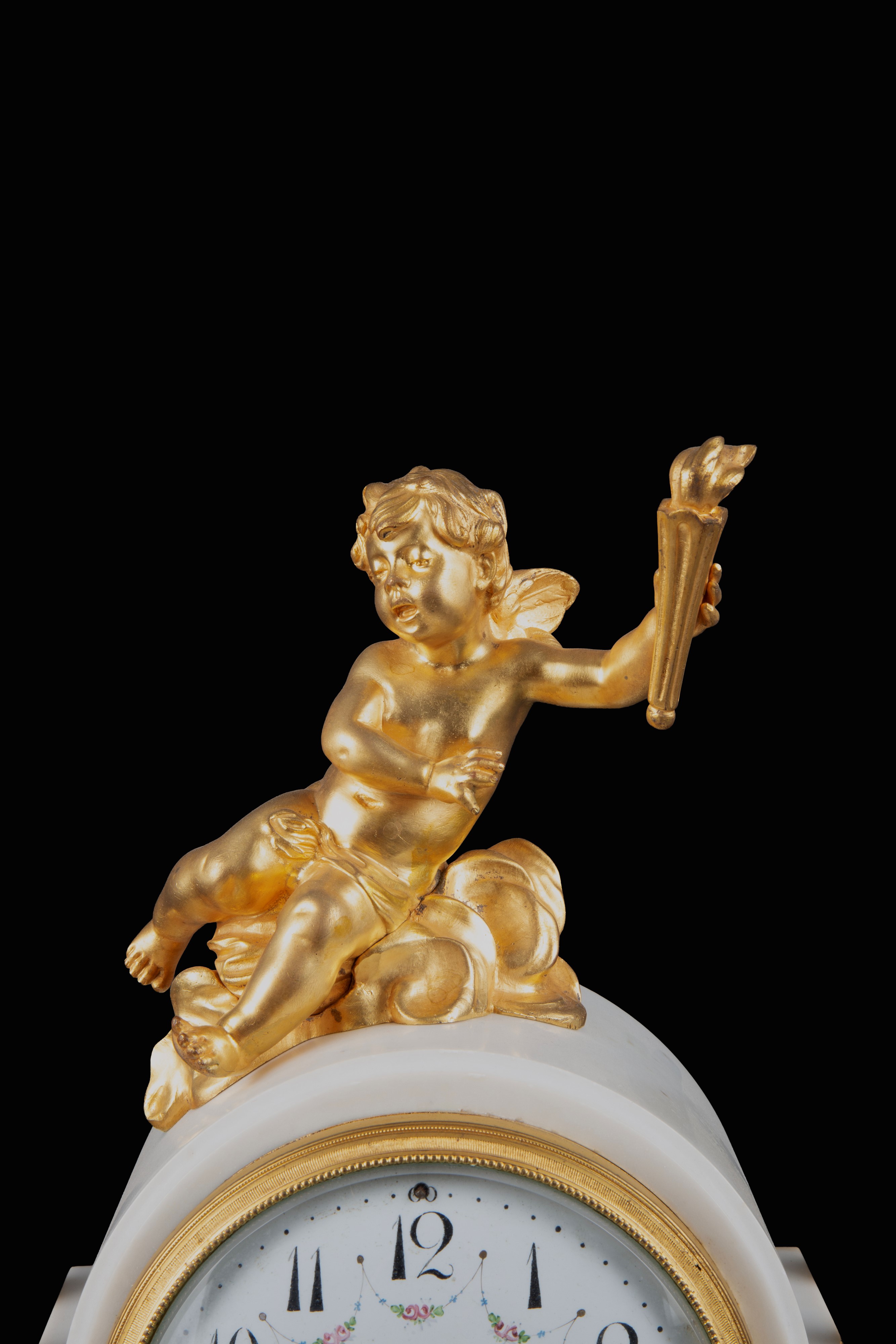 Trittico, orologio e coppia di vasi, marmo di Carrara e bronzo dorato
