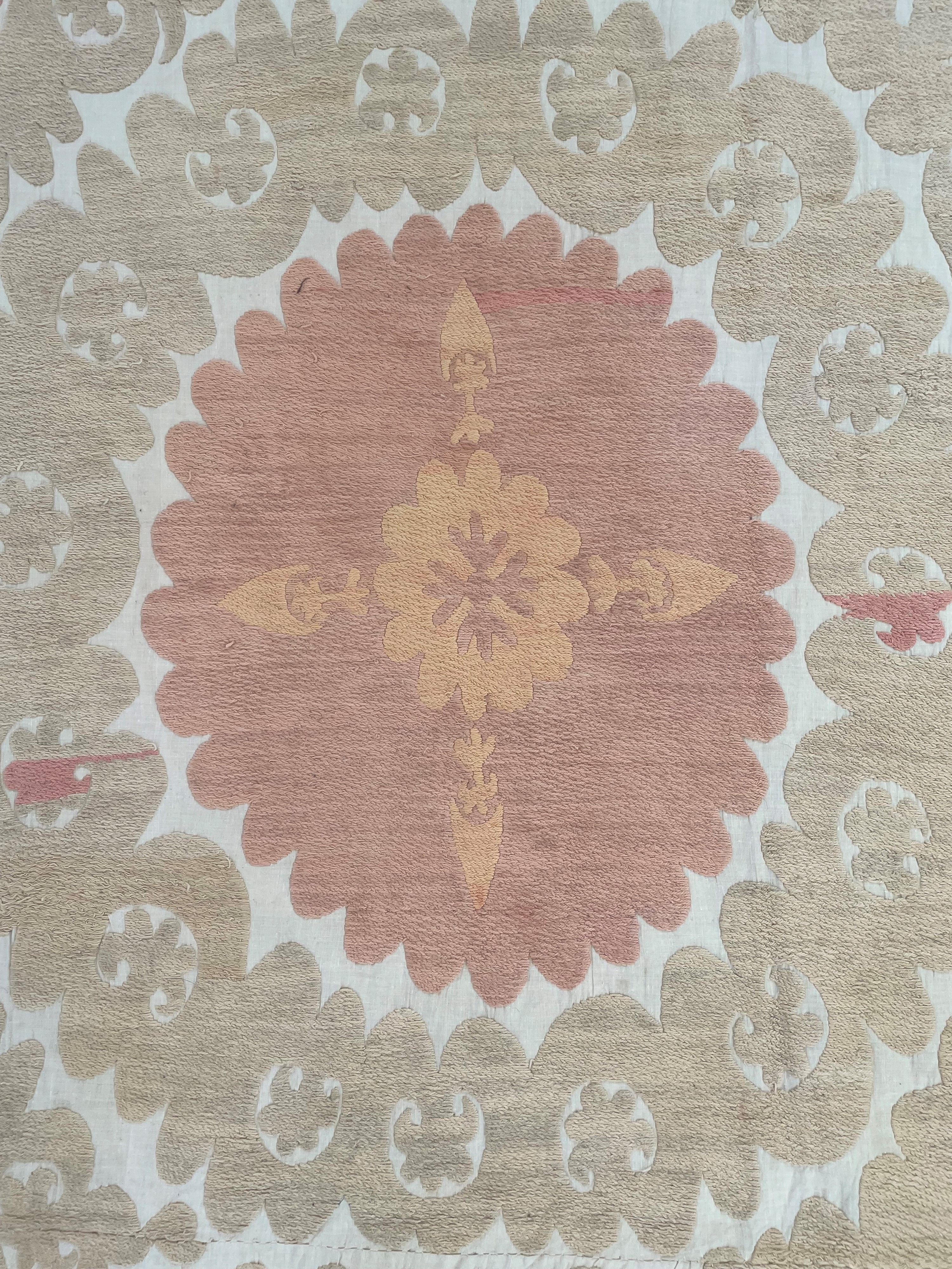 Tessuto decorativo (Suzani), Uzbekistan, seconda metà del XX secolo