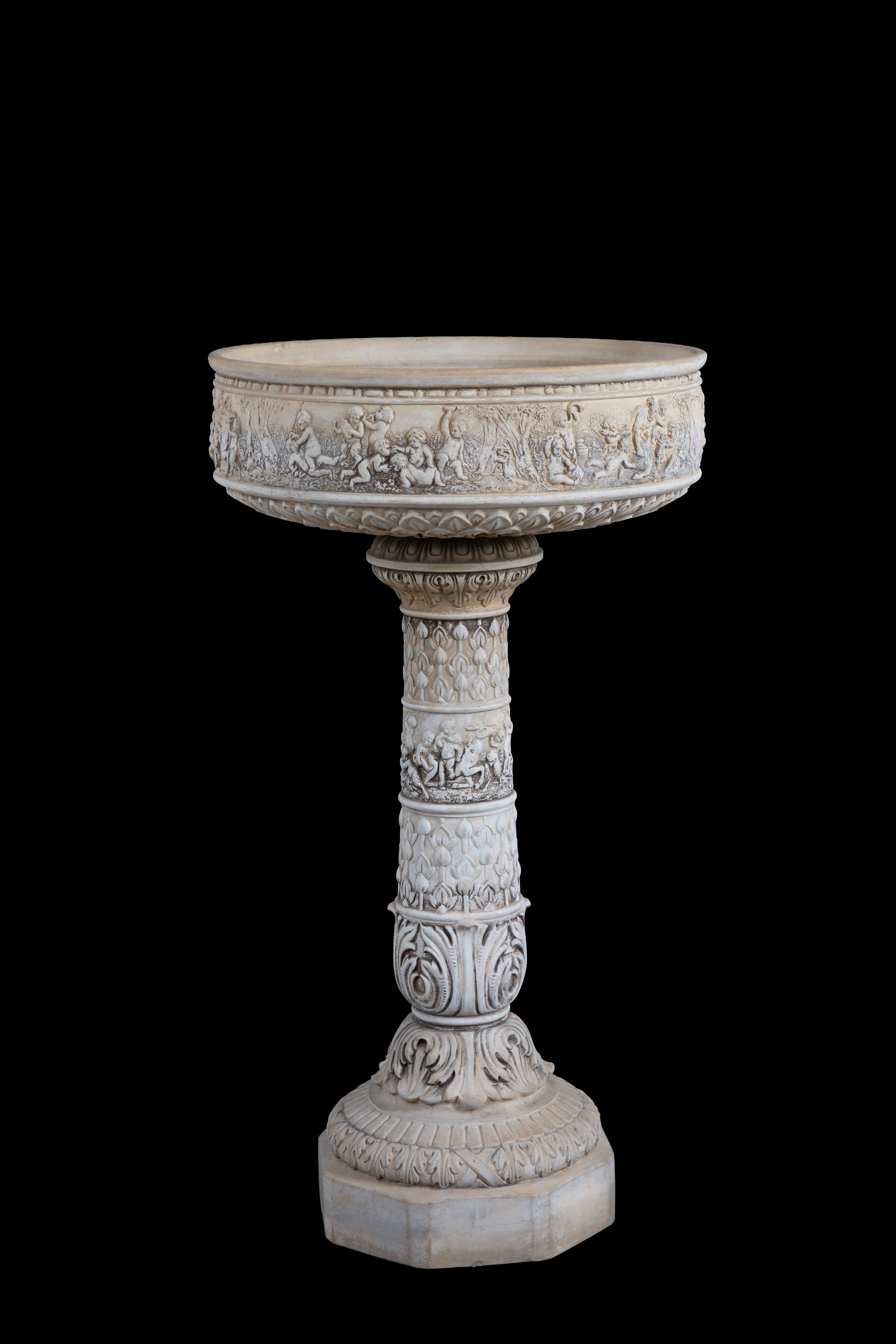 Colonna con bacile, decorazione in stile terra di Signa, XX secolo