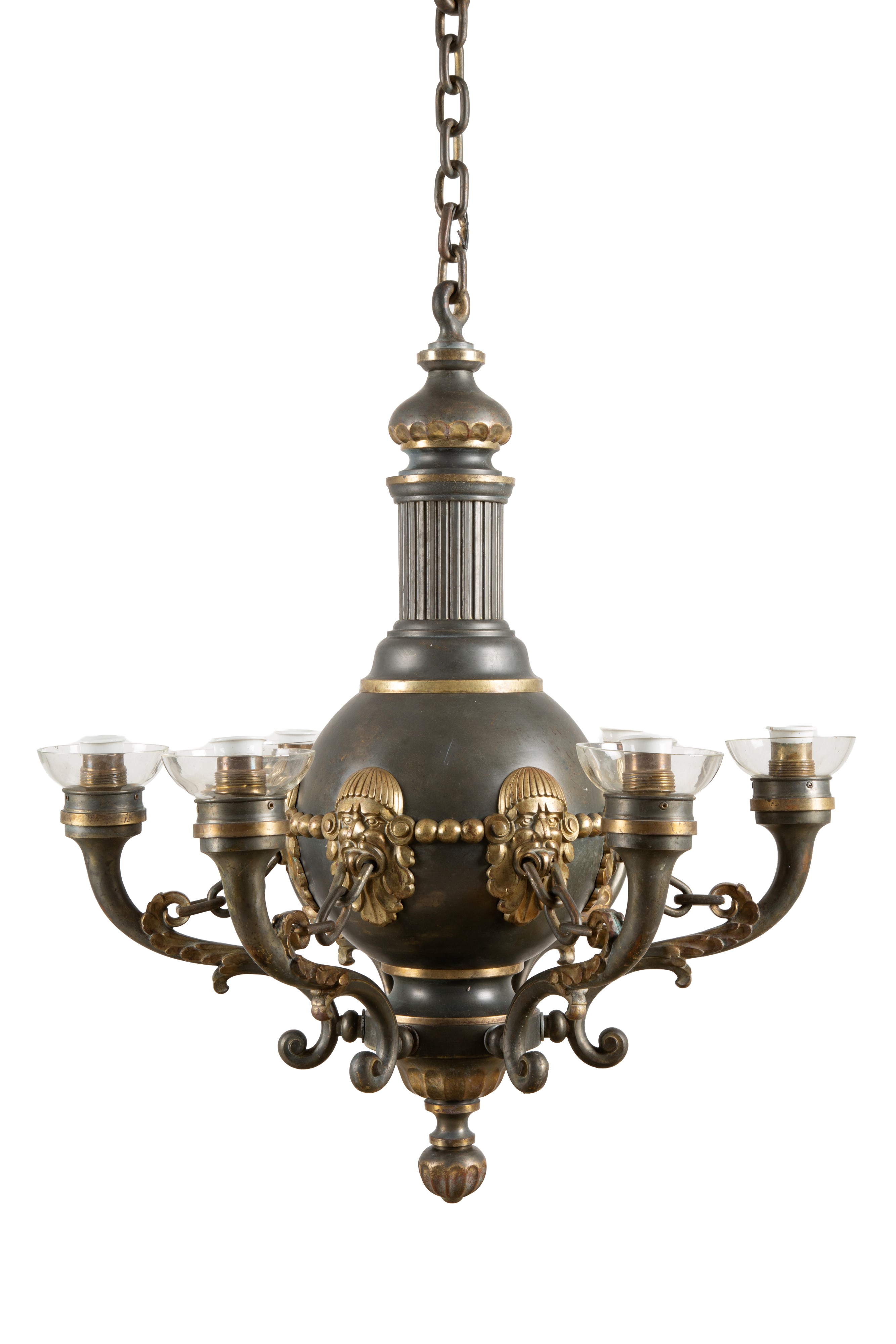 Lampadario a nove luci, bronzo dorato e ottone decorato, fine XIX secolo