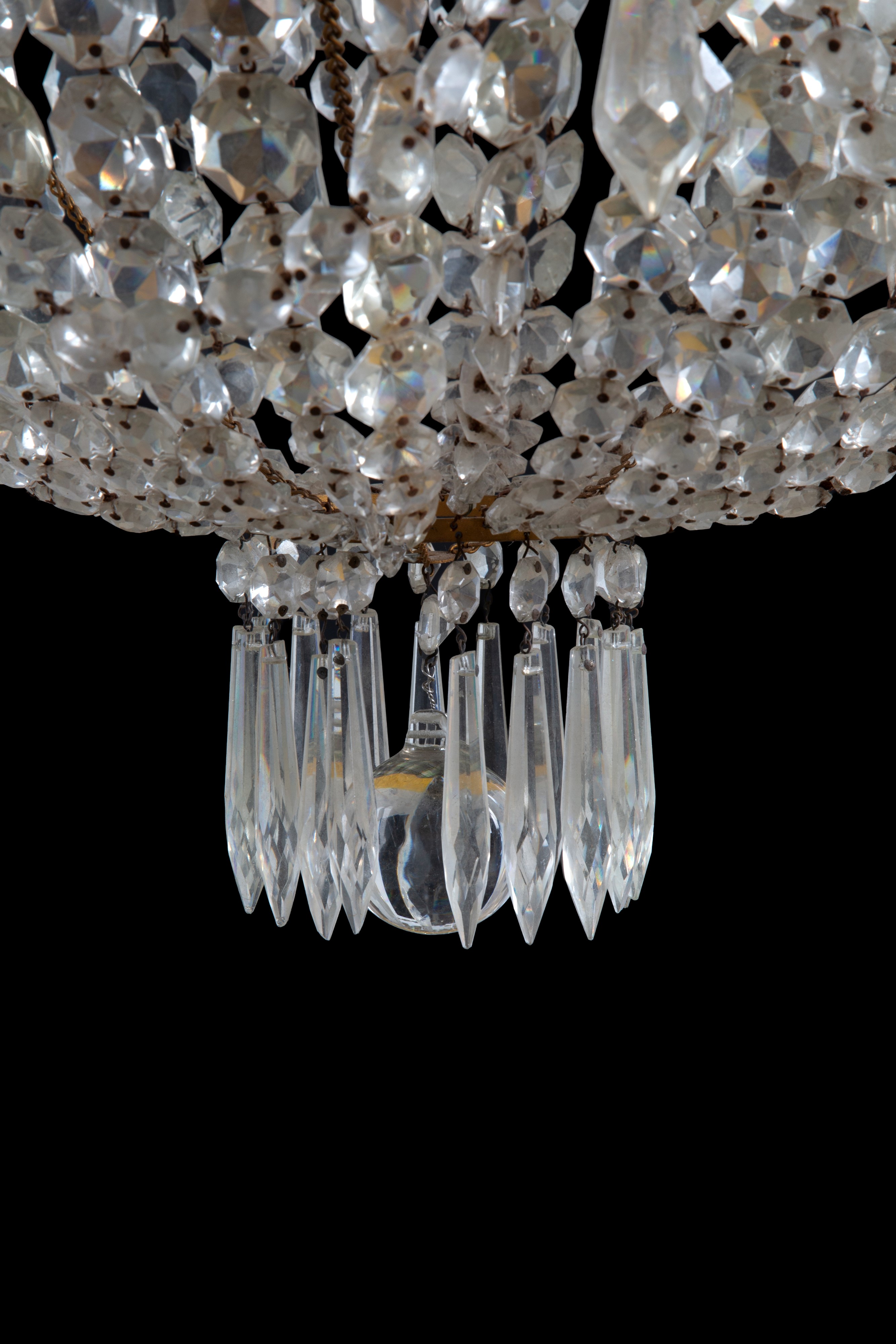 Lampadario a mongolfiera, sette luci, ottone e vetro (XIX secolo)