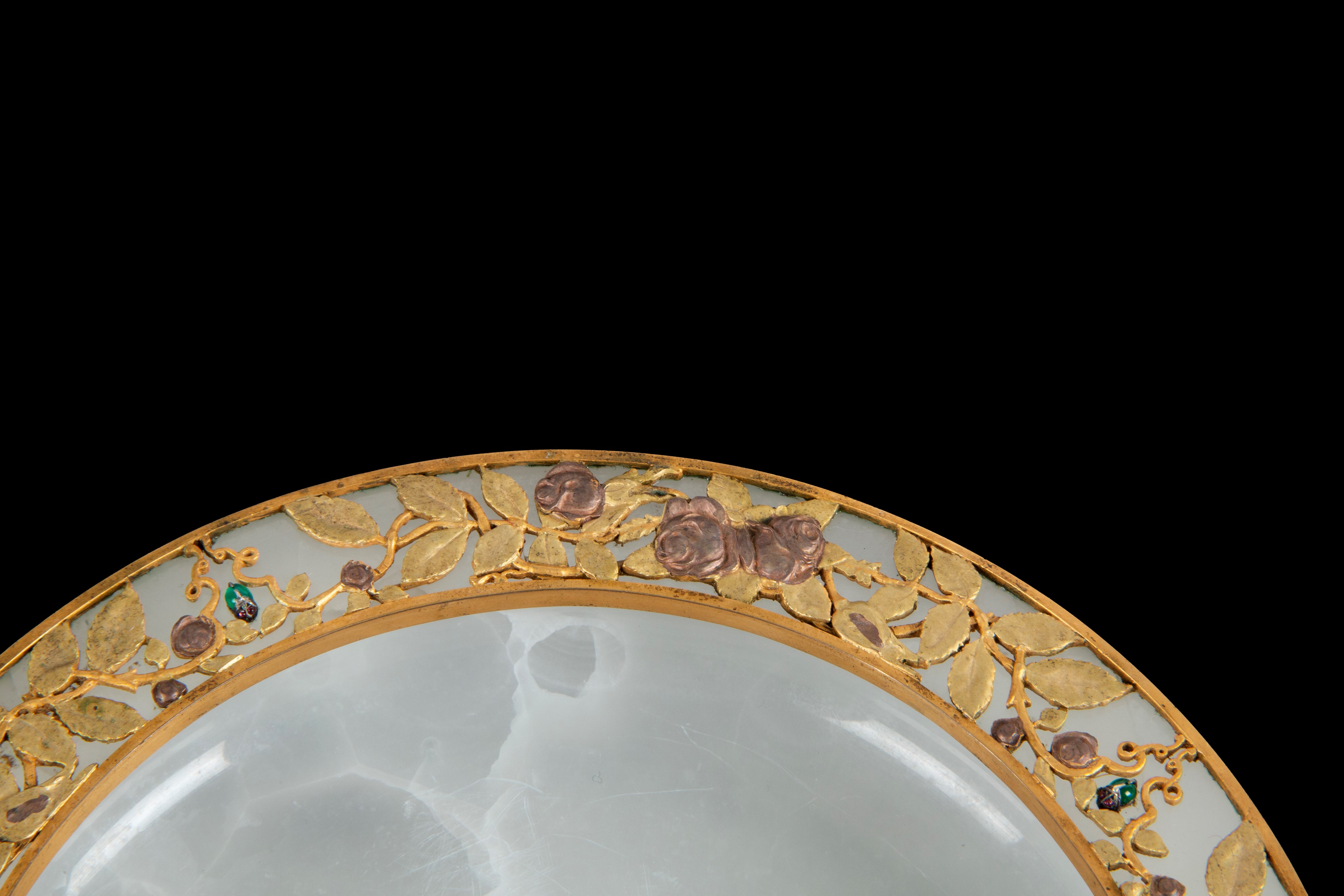 Ciotola in pietra dura (onice) con finiture in bronzo cesellato