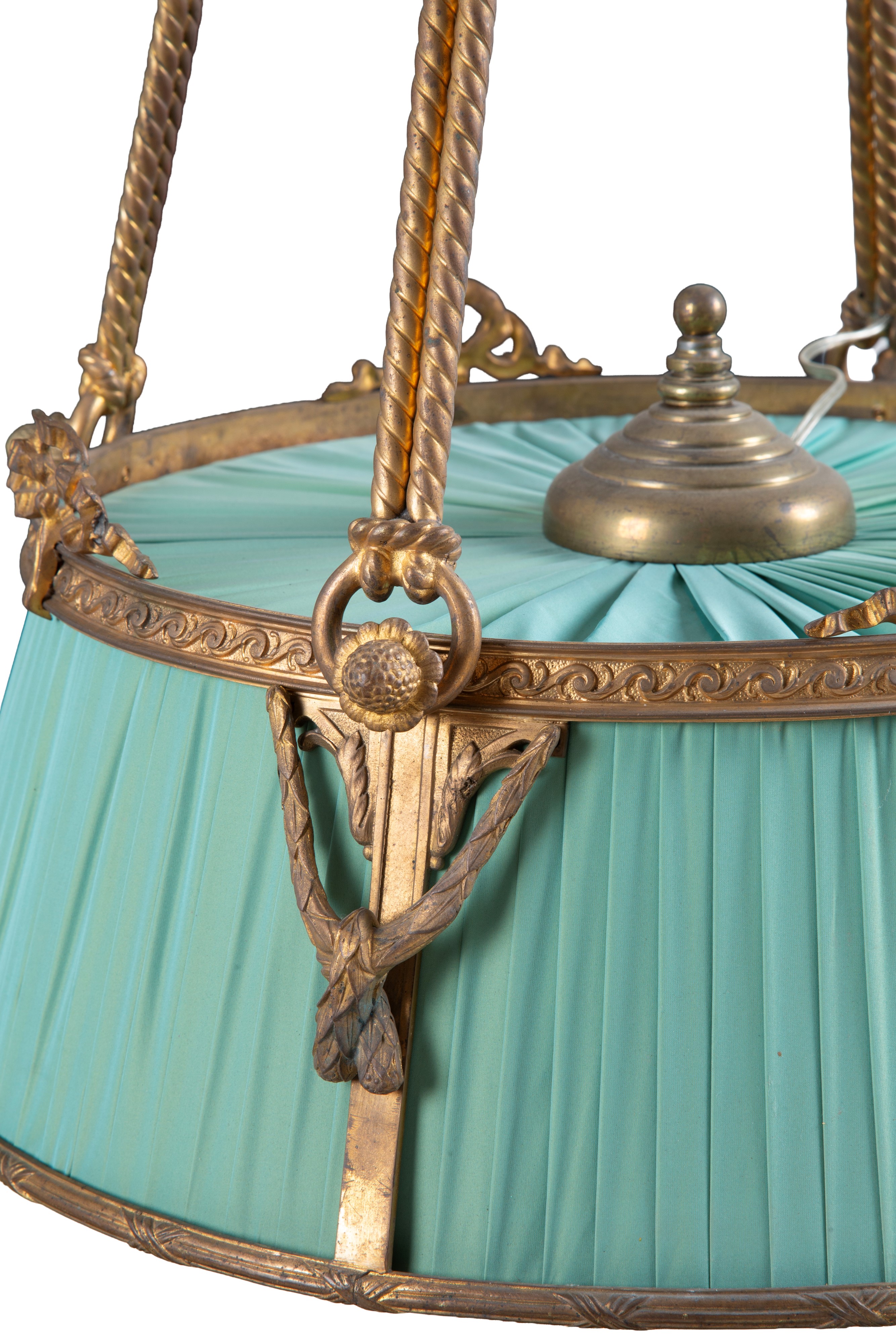 Lampadario a sei luci, bronzo dorato e stoffa (XX secolo circa)
