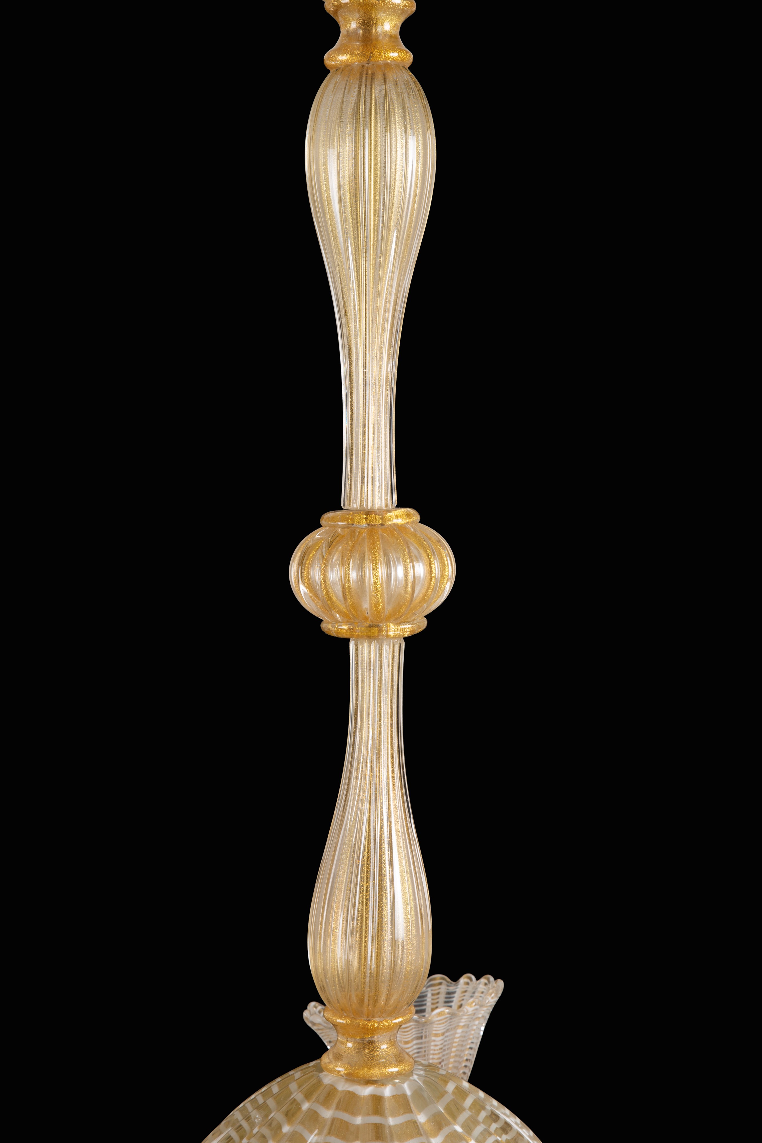 SEGUSO VETRI D’ARTE, Lampadario a sei luci in vetro di Murano righe bianco e oro