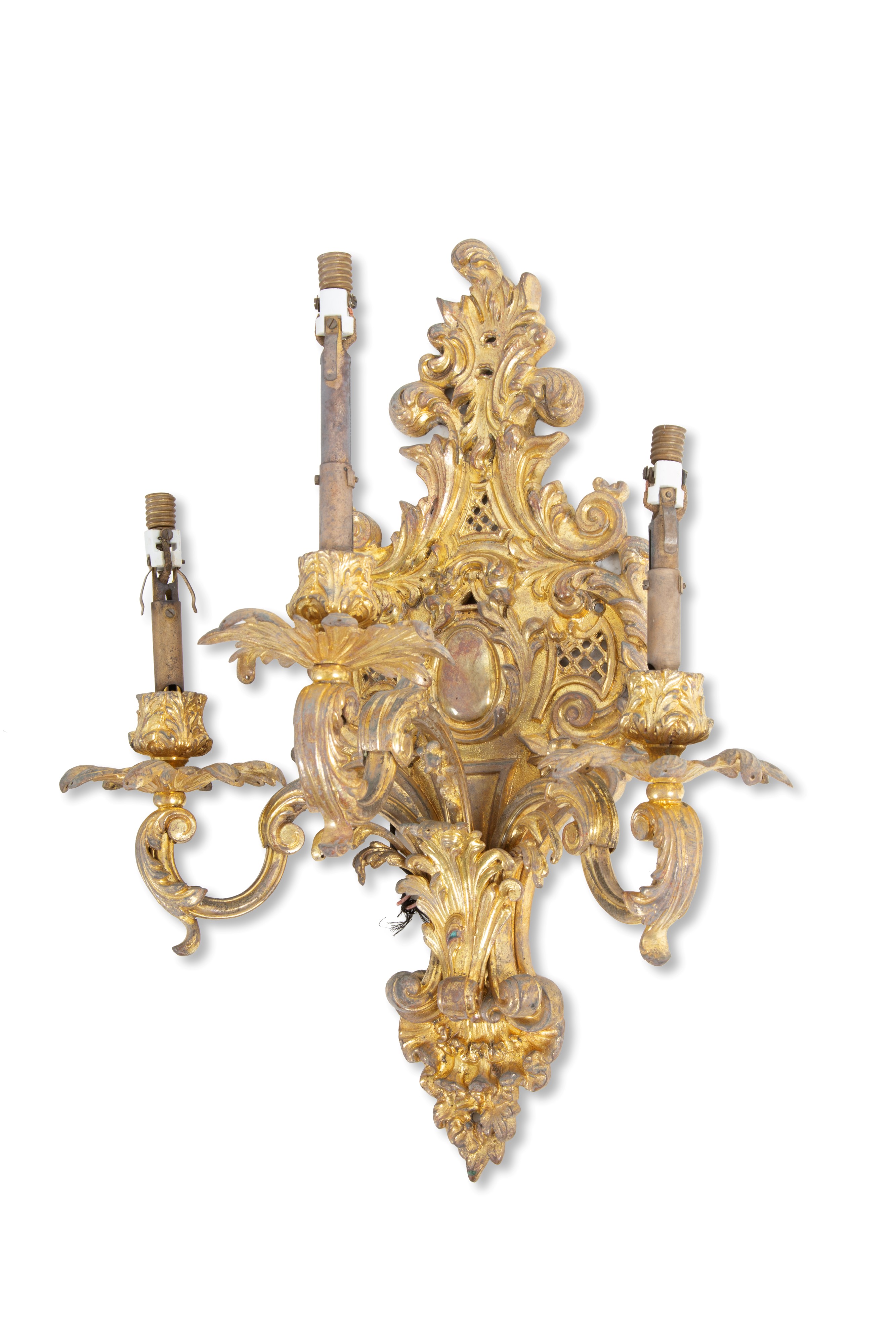 Coppia di applique, tre luci, bronzo dorato, fine XIX secolo