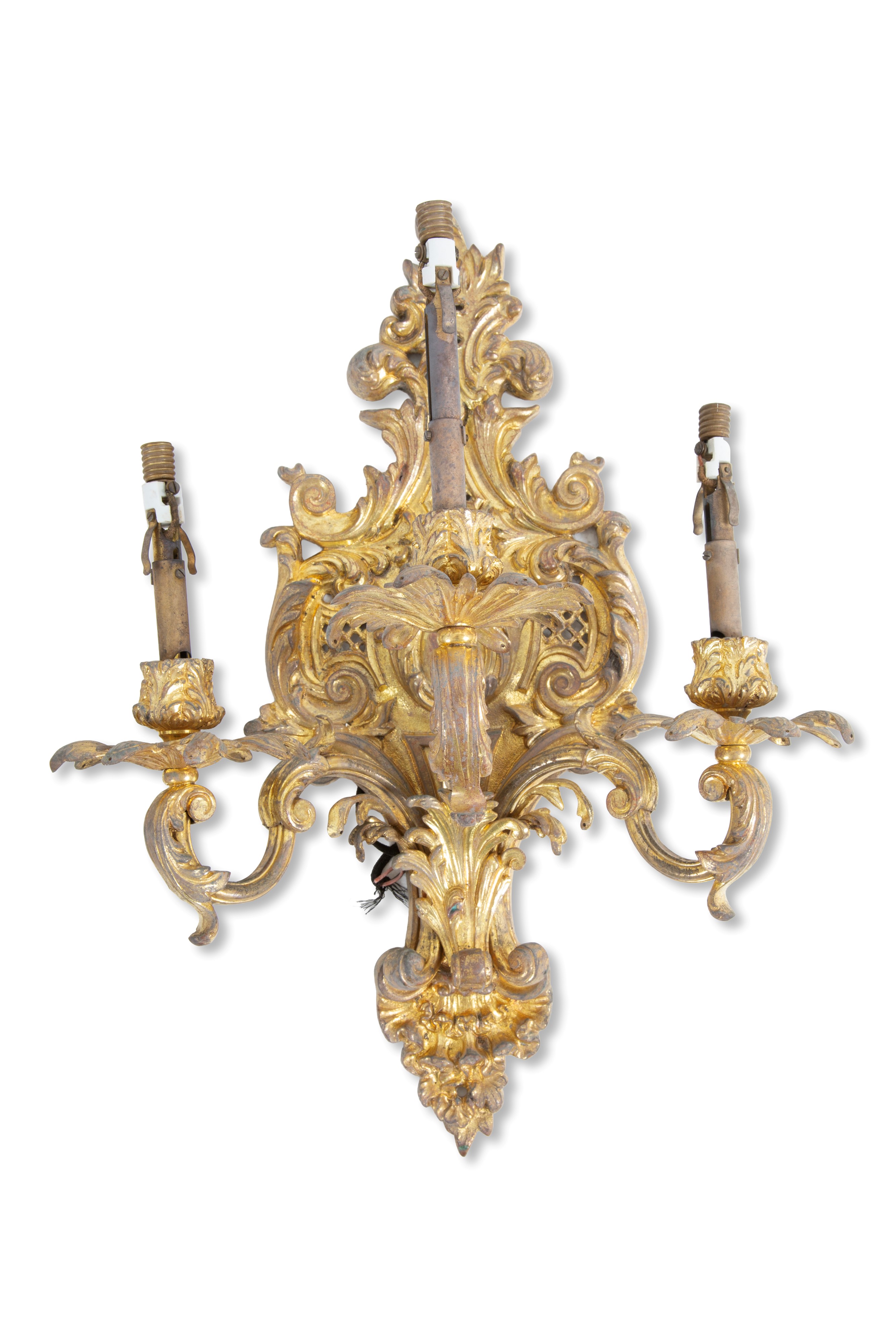 Coppia di applique, tre luci, bronzo dorato, fine XIX secolo