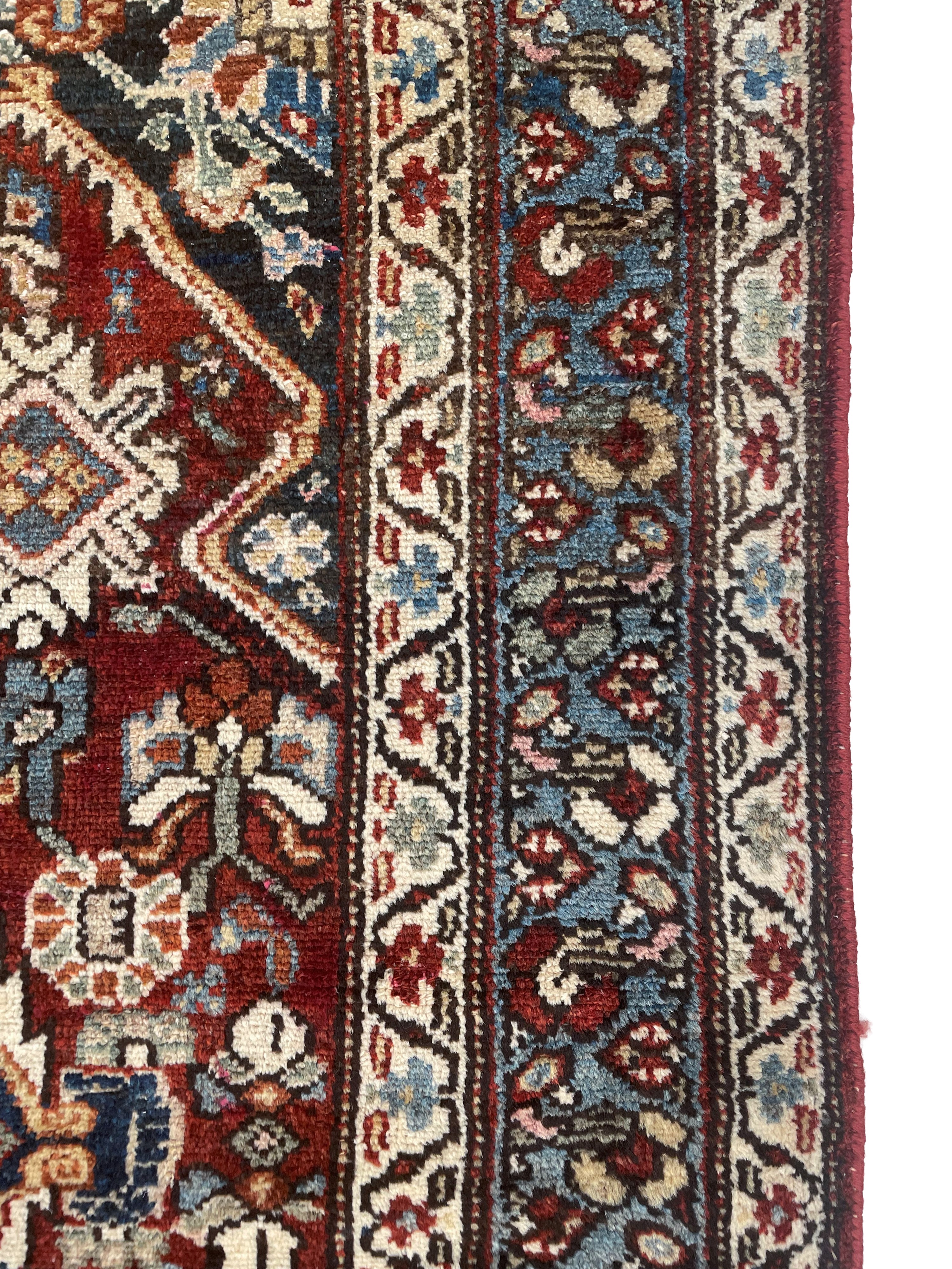 Tappeto Mishan, Persia, circa 1900, dimensioni 223x128 cm circa
