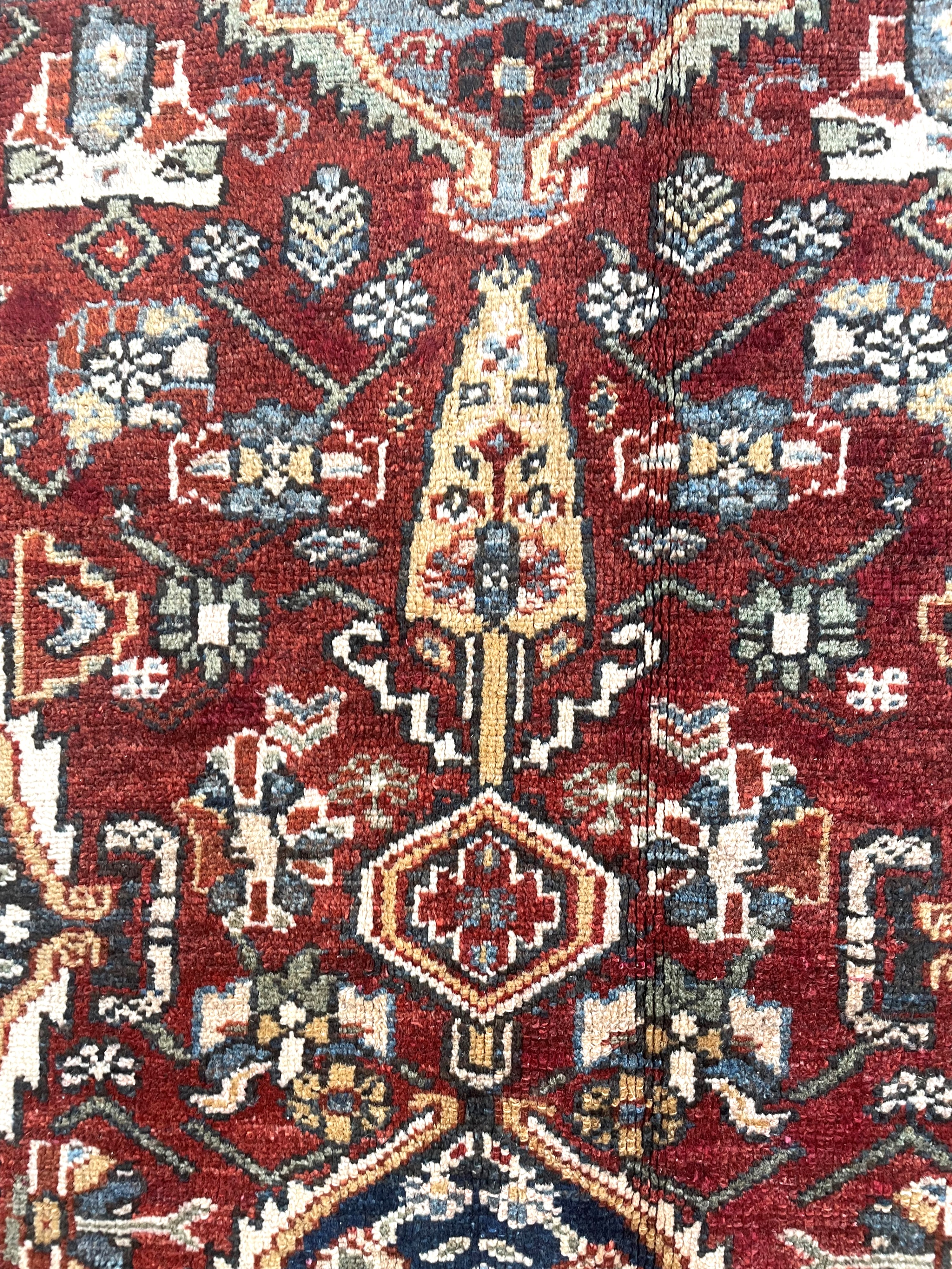 Tappeto Mishan, Persia, circa 1900, dimensioni 223x128 cm circa