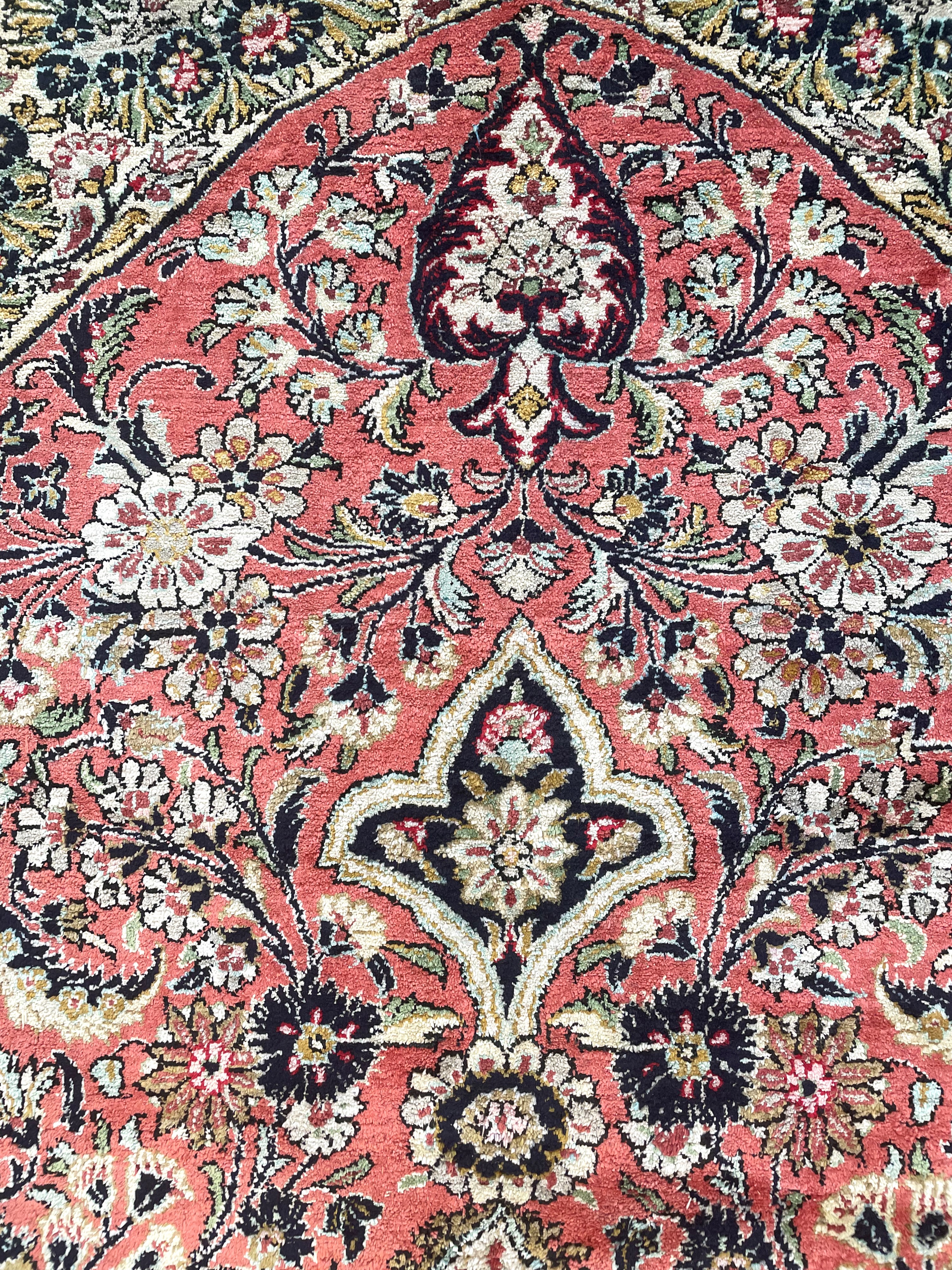 Tappeto Qum in seta, Persia, metà XX secolo