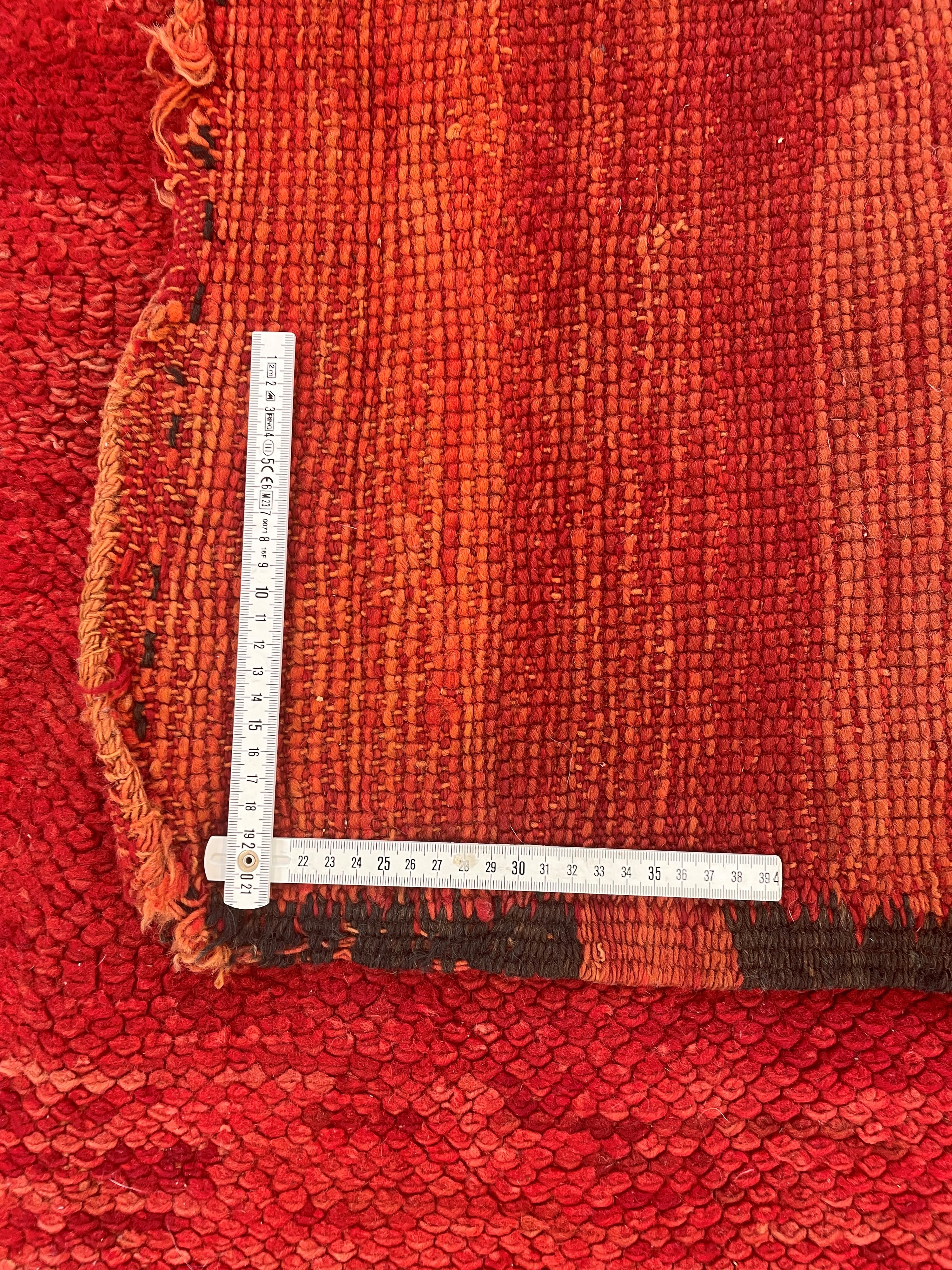 Tappeto berbero, Marocco (inizio XX secolo), 315x152 cm ca.
